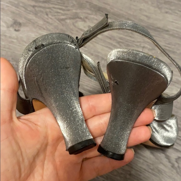 Salvatore Ferragamo heels - Picture 5 of 5